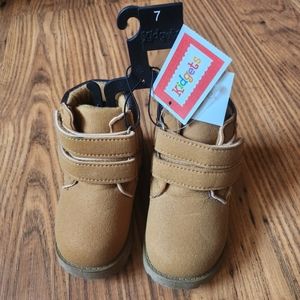 Kidgets Toddler Boy Tan Hiker Velcro Boots, Size 7, NWT